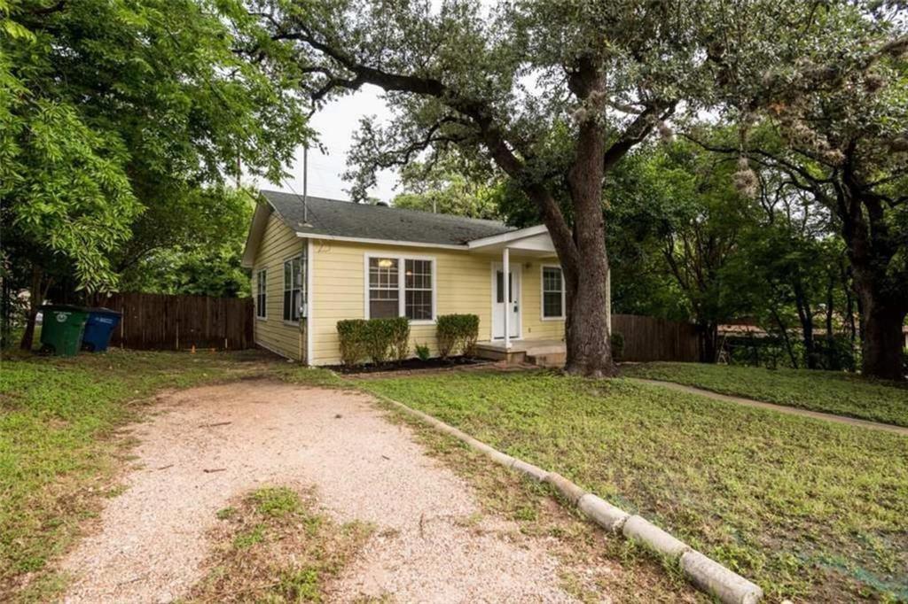 2802 South 4th Street Austin, TX 78704 - Photo 4 of 27 Front/parking