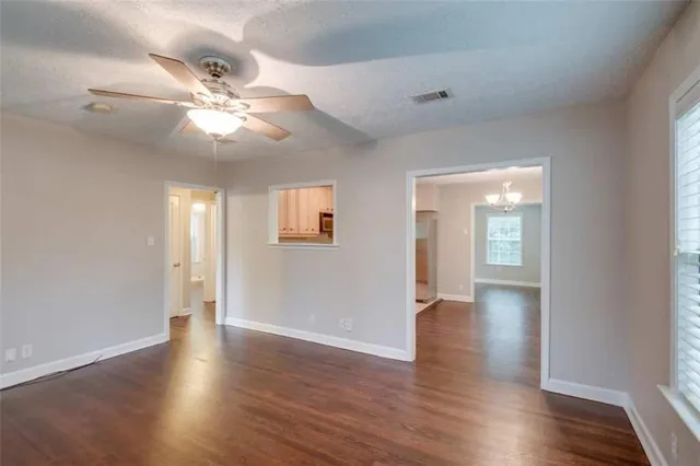 $3,200 | 2802 South 4th Street, Austin, TX 78704