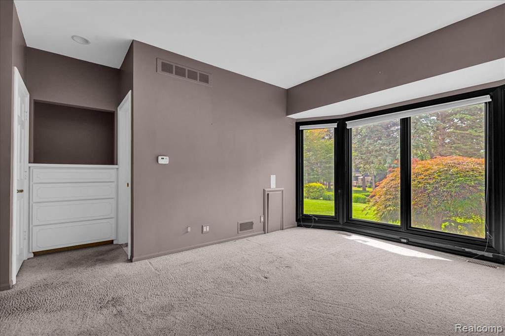1940 Oak Pointe Drive Rochester Hills, MI 48306 - Photo 15 of 42