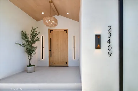 $1,890,000 | 23409 Friar Street, Woodland Hills, CA 91367