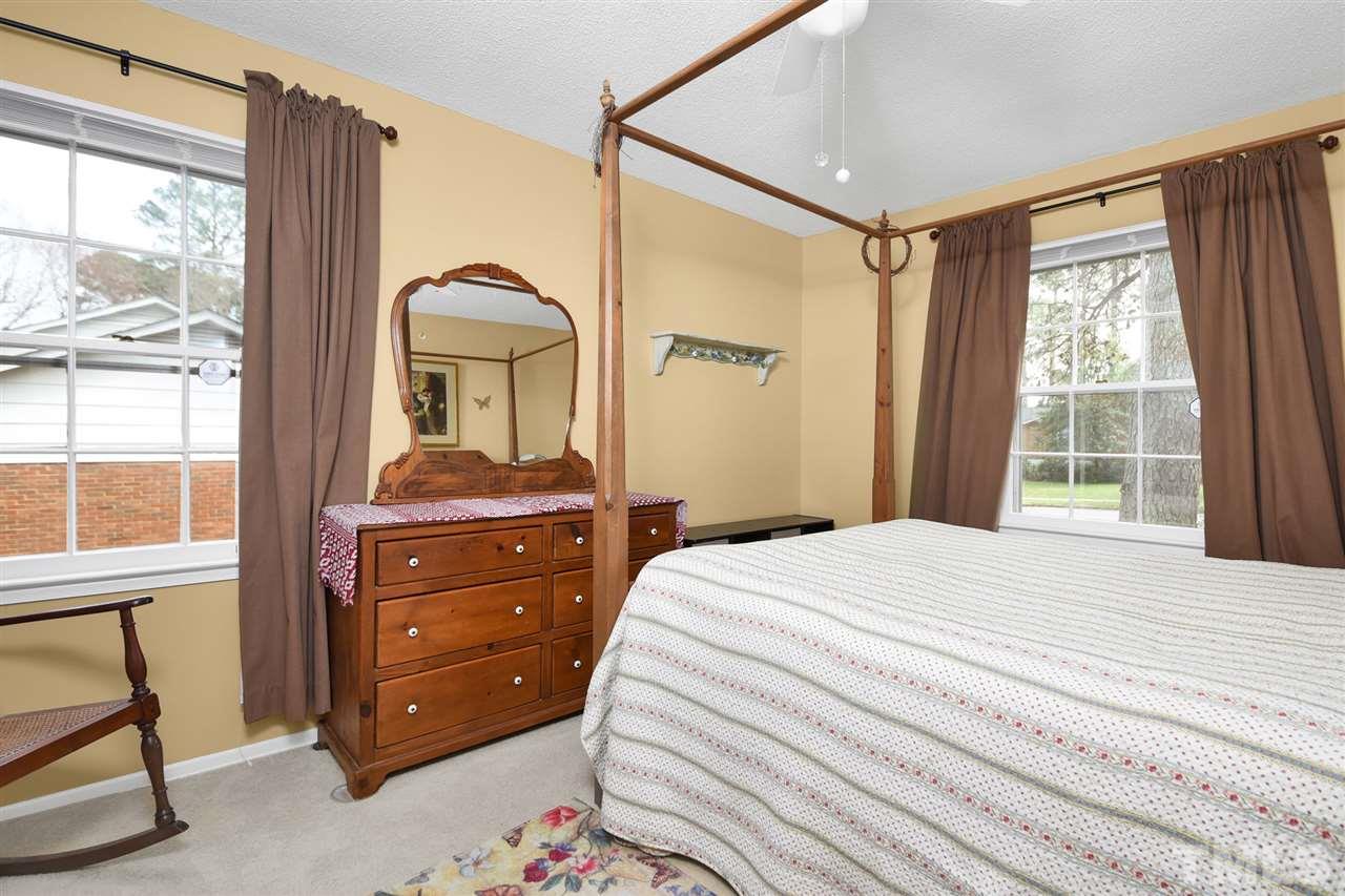 3504 Morningside Drive Raleigh, NC 27607 - Photo 21 of 27