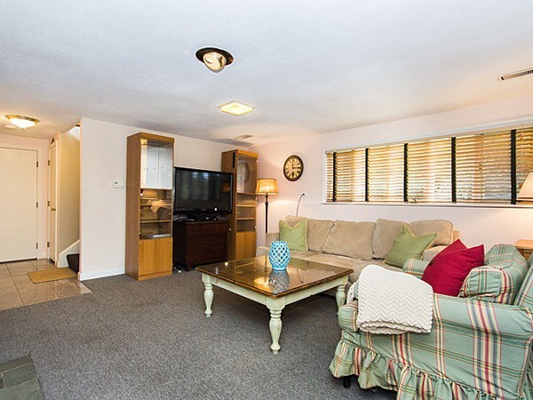 35 Leslie Road Waltham, MA 02451 - Photo 21 of 30 Gallery Image 21