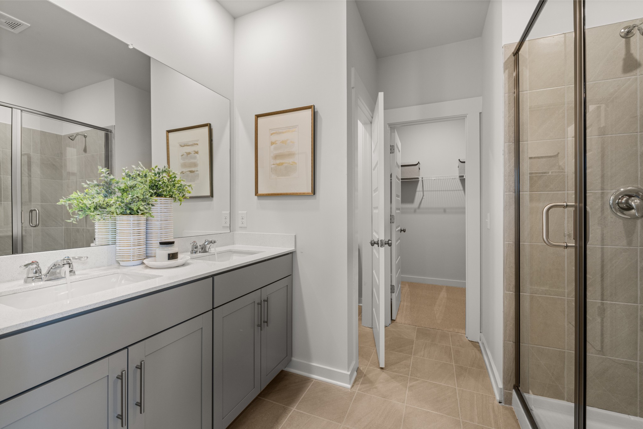 2408 Williams Rdg Drive Columbia, TN 38401 - Photo 19 of 44 a bathroom with a sink and a mirror