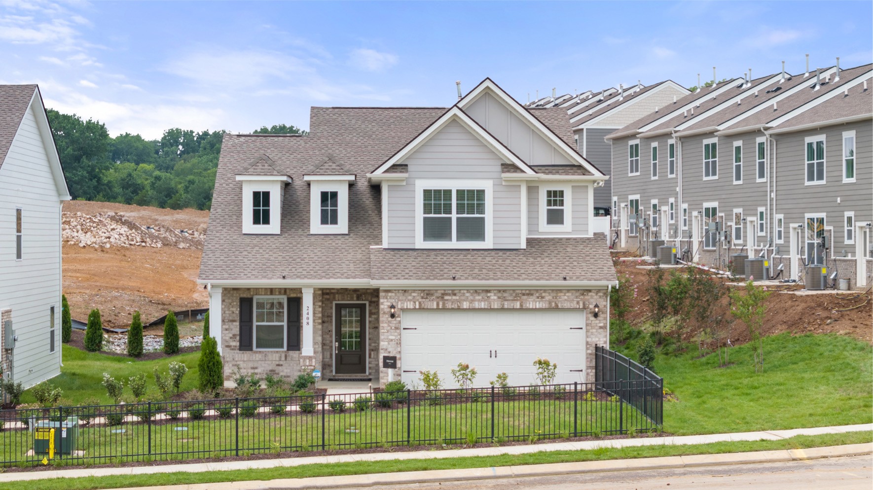 2408 Williams Rdg Drive Columbia, TN 38401 - Photo 41 of 44 a front view of a house with a yard