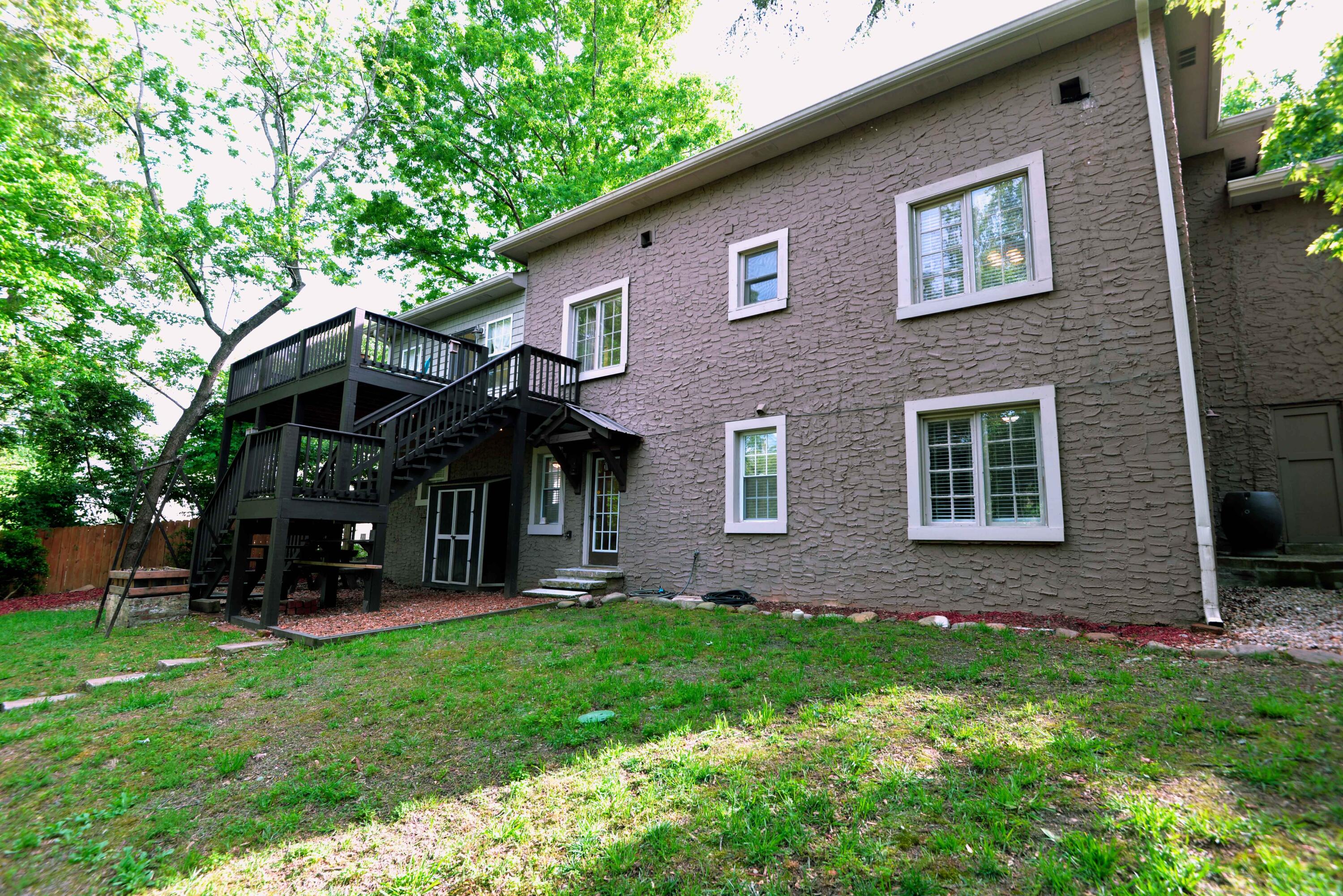 1269 Duane Road Chattanooga, TN 37405 - Photo 47 of 53 Rear close-up from right