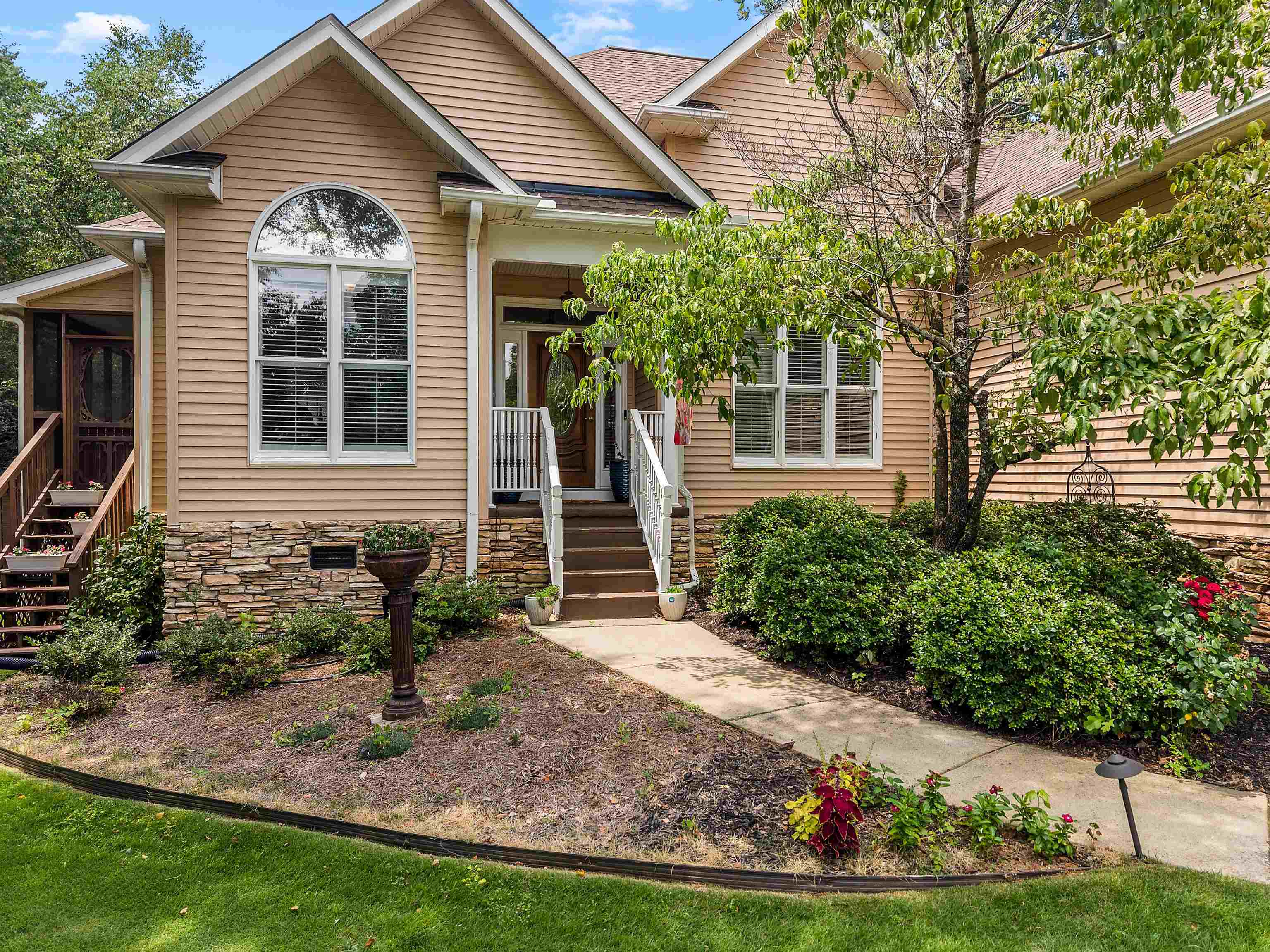 1 Fox Ridge Way Taylors, SC 29687 - Photo 3 of 44