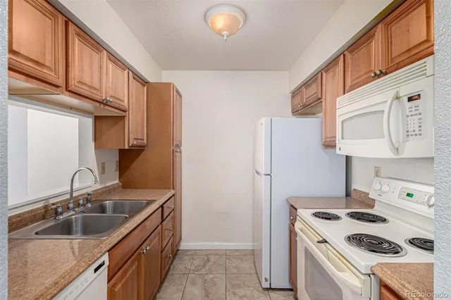 $1,900 | 3600 South Pierce Street, Unit 4105, Denver, CO 80235