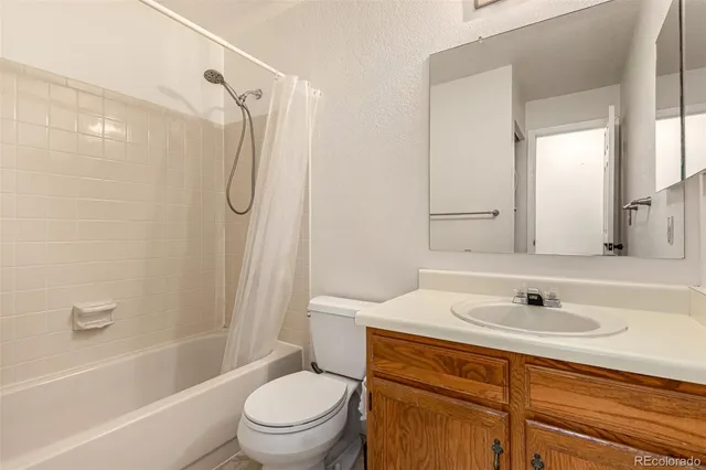 $1,900 | 3600 South Pierce Street, Unit 4105, Denver, CO 80235