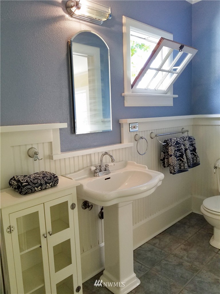 407 North Yakima Avenue Tacoma, WA 98403 - Photo 14 of 25