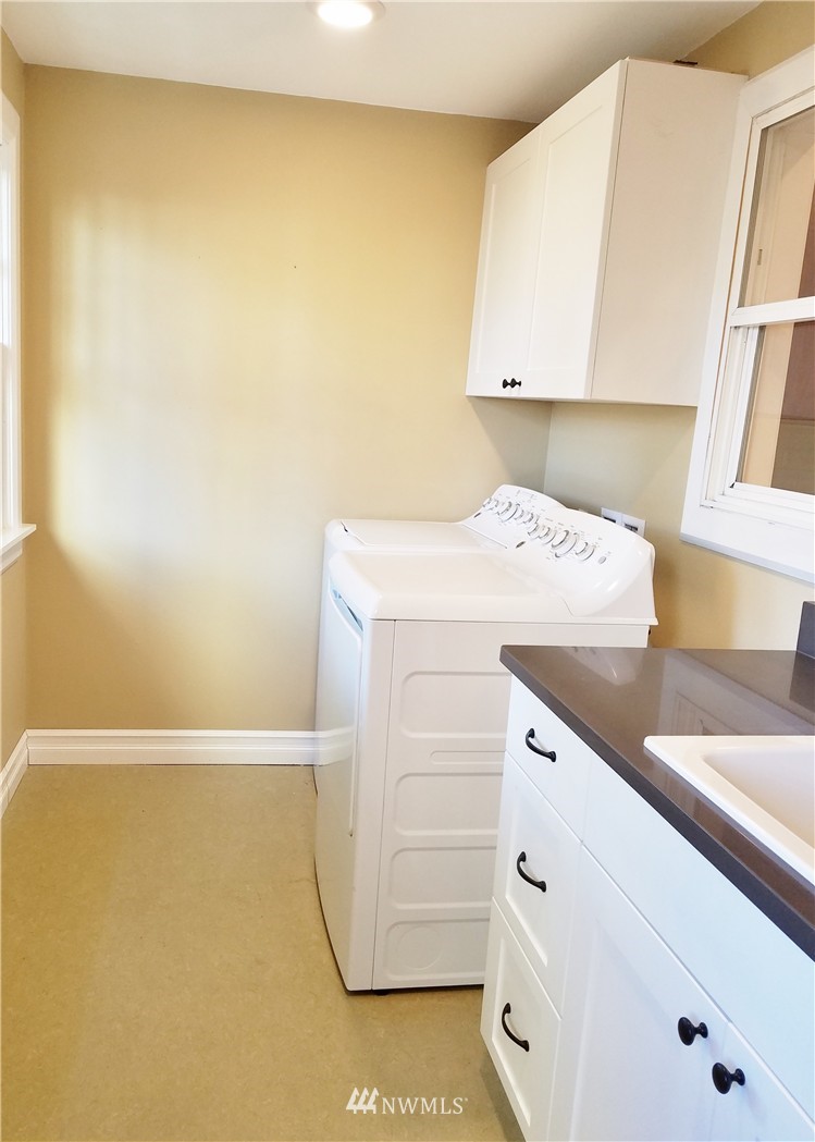 407 North Yakima Avenue Tacoma, WA 98403 - Photo 8 of 25