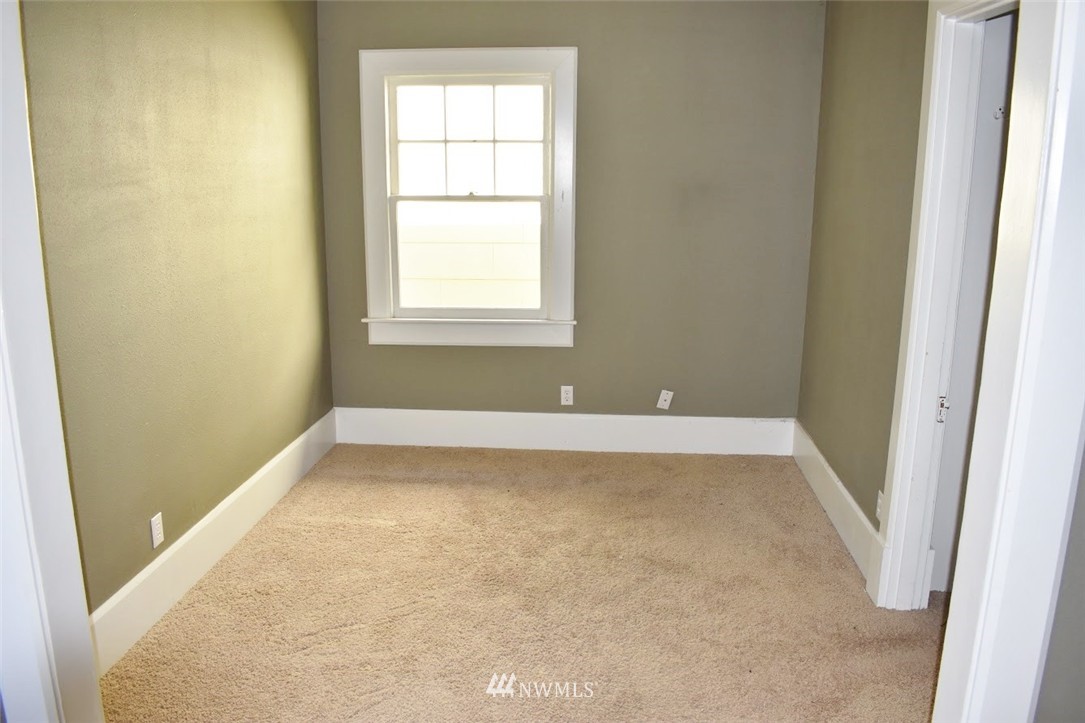407 North Yakima Avenue Tacoma, WA 98403 - Photo 10 of 25