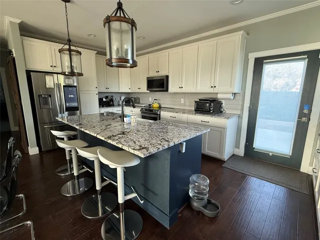 $2,700 | 410 Summit Ridge Drive North, Point Venture, TX 78645