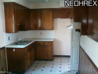 828 Pendley Road Willowick, OH 44095 - Photo 11 of 25 Gallery Image 11