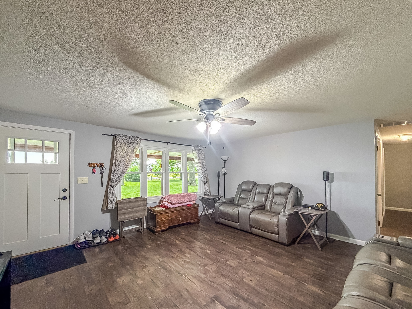 5155 Lake Road Mattoon, IL 61938 - Photo 7 of 39