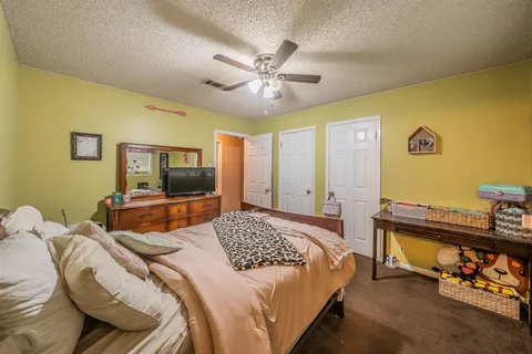 $249,990 | 613 Overlook Drive North, Kerens, TX 75144