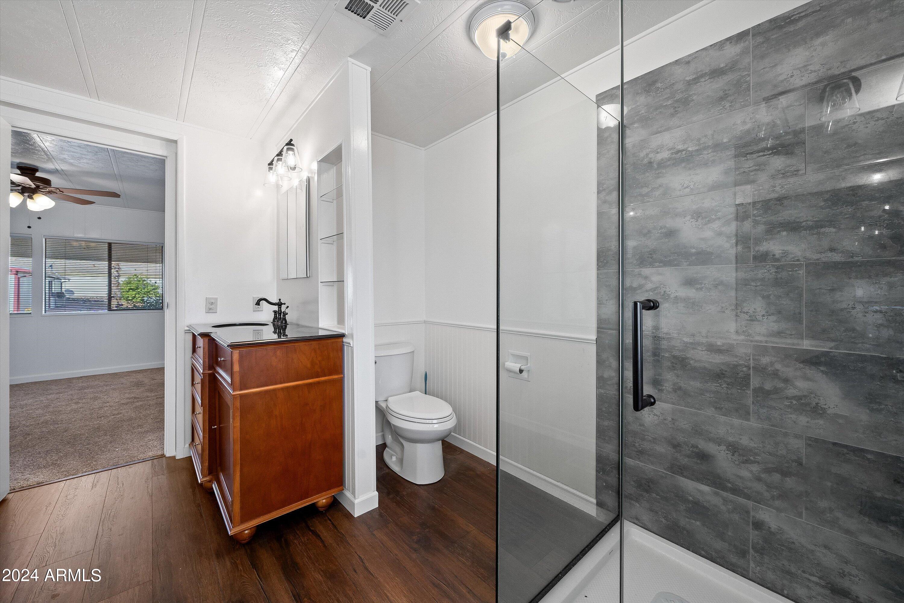 15301 North Oracle Road, Unit 41 Tucson, AZ 85739 - Photo 12 of 27 18-Primary Bathroom