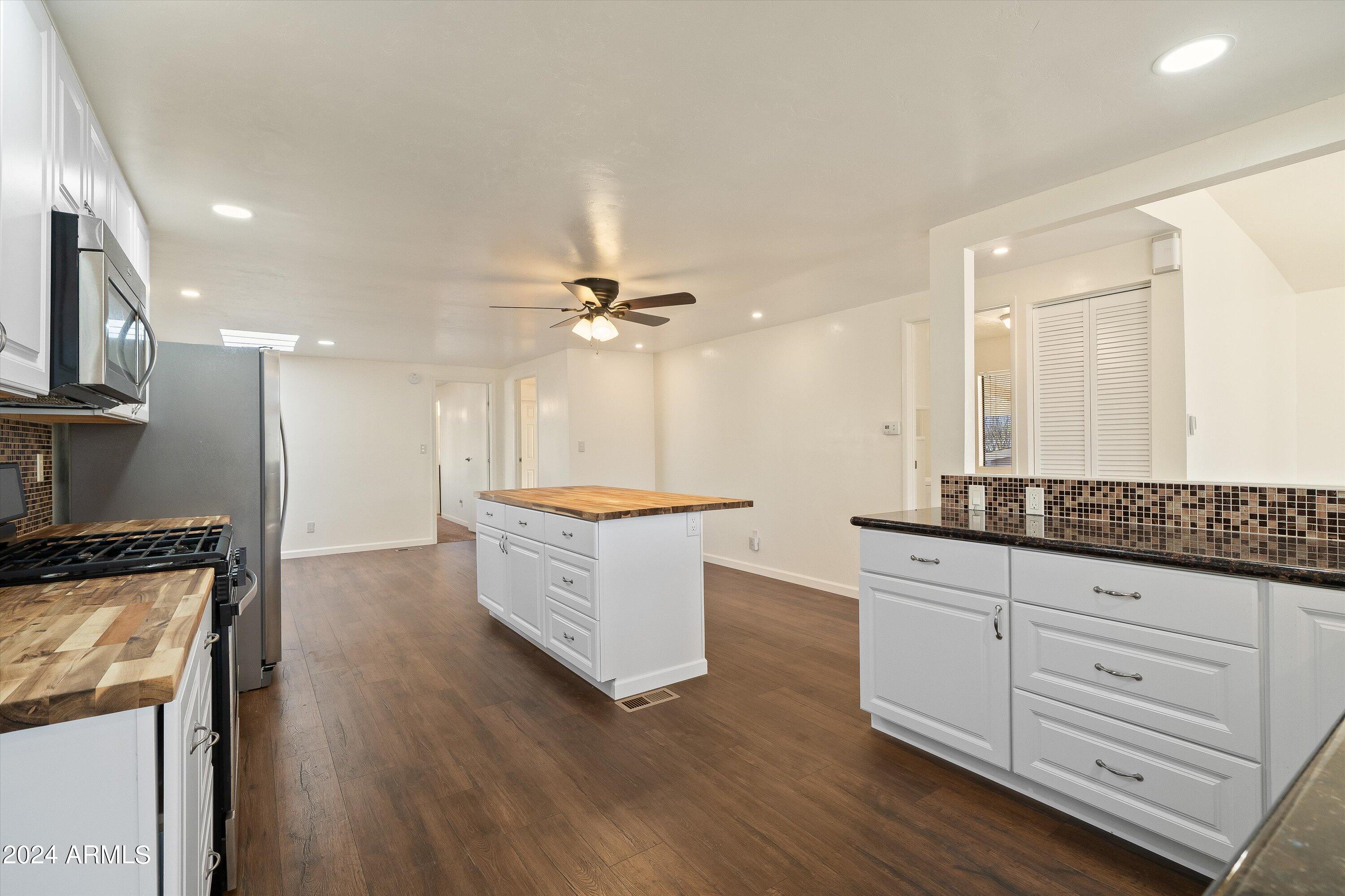 15301 North Oracle Road, Unit 41 Tucson, AZ 85739 - Photo 5 of 27 11-Kitchen