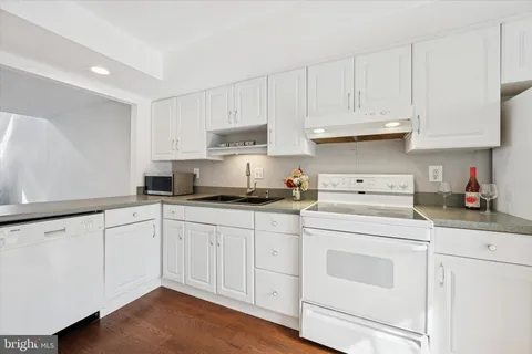 $350,000 | 604 Westtown Circle, West Chester, PA 19382