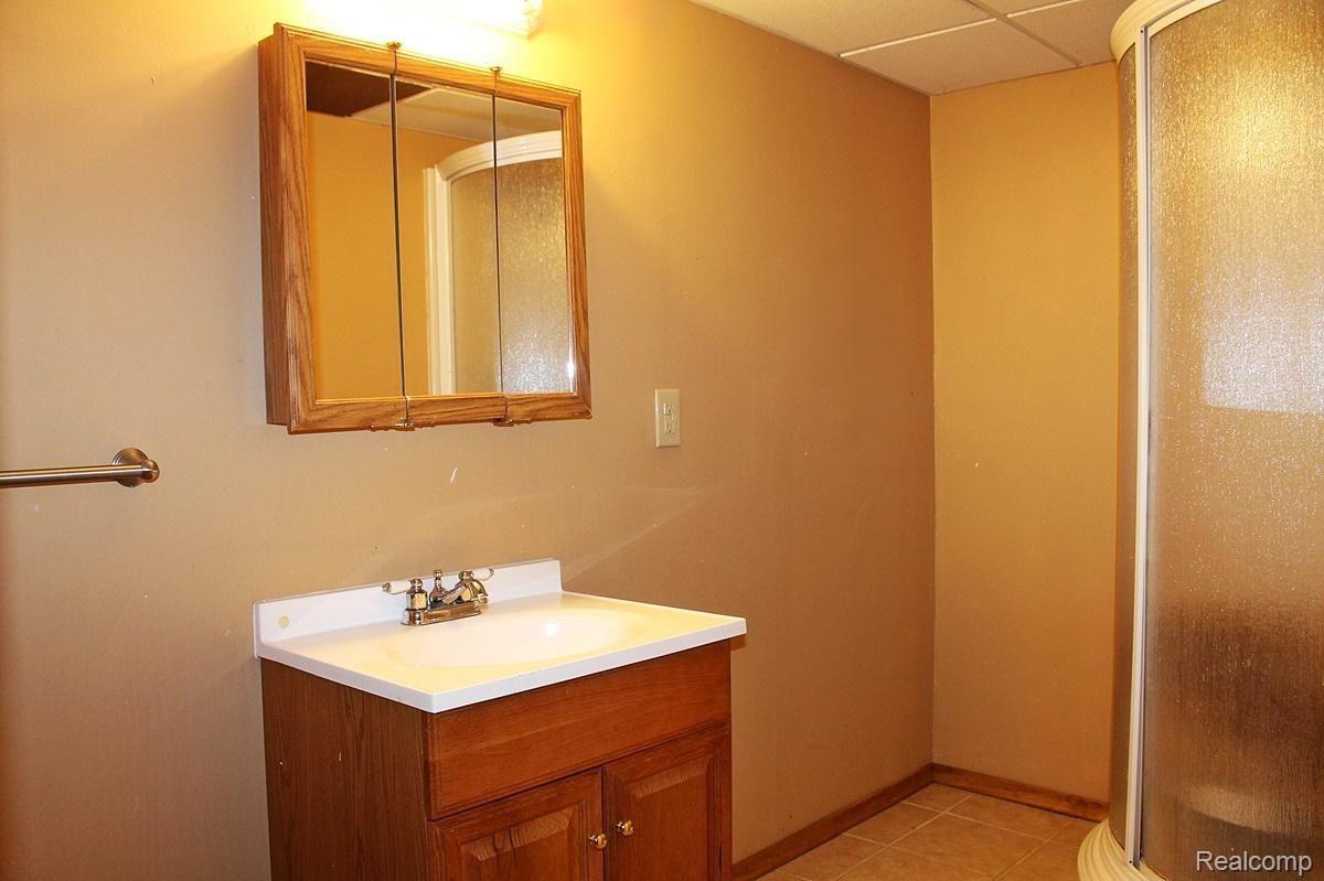 44160 Brandywyne Road Canton, MI 48187 - Photo 29 of 39 thumbnail (12).jpg