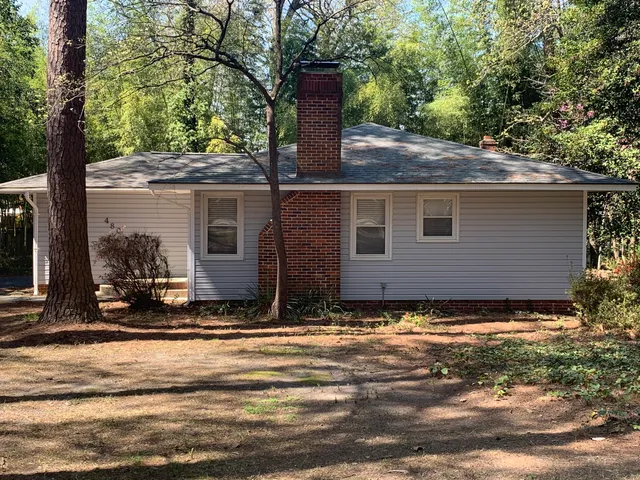 $2,000 | 480 South May Street, Southern Pines, NC 28387