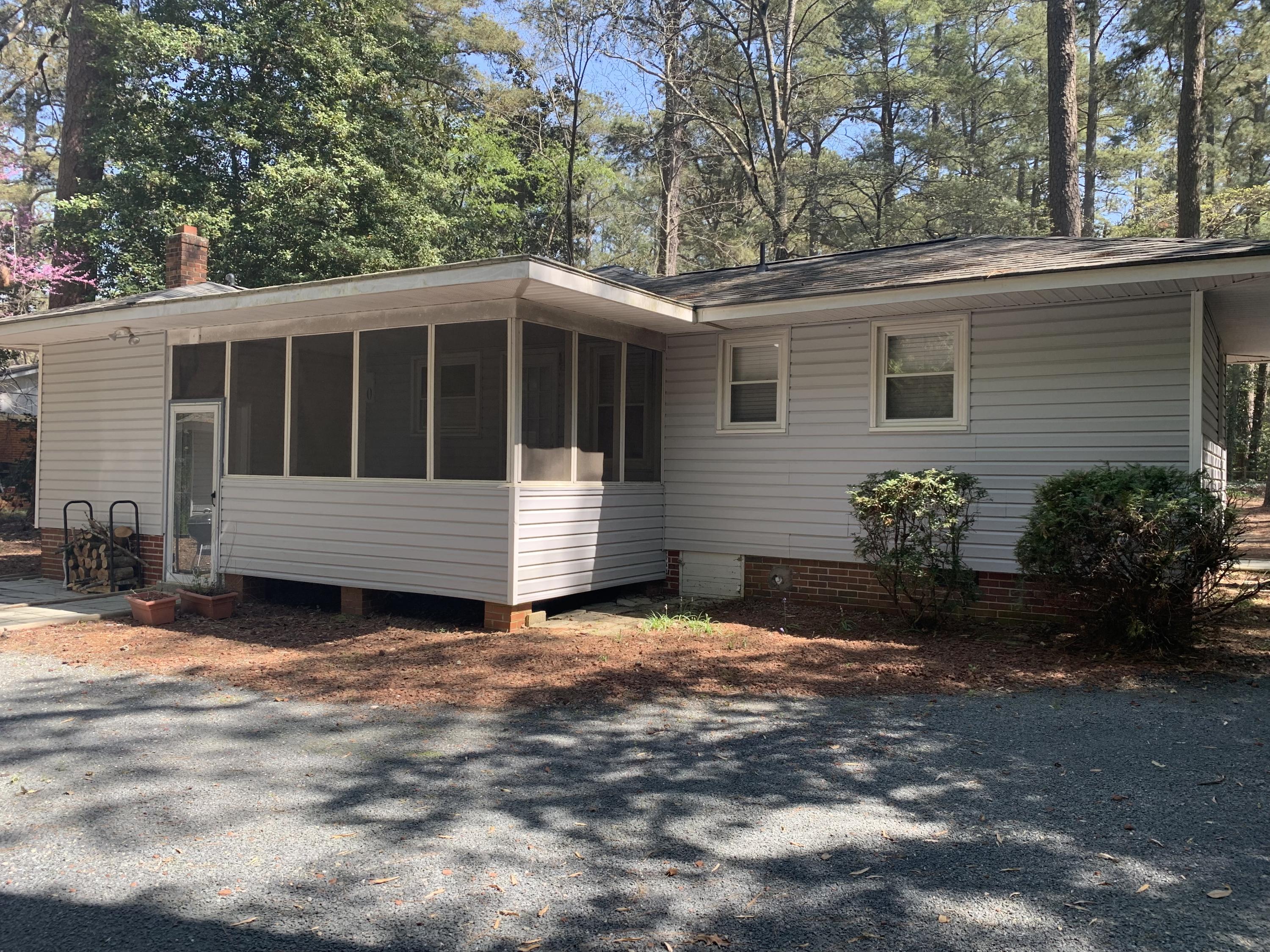 480 South May Street Southern Pines, NC 28387 - Photo 11 of 12 Screened porch