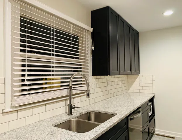 $2,000 | 480 South May Street, Southern Pines, NC 28387