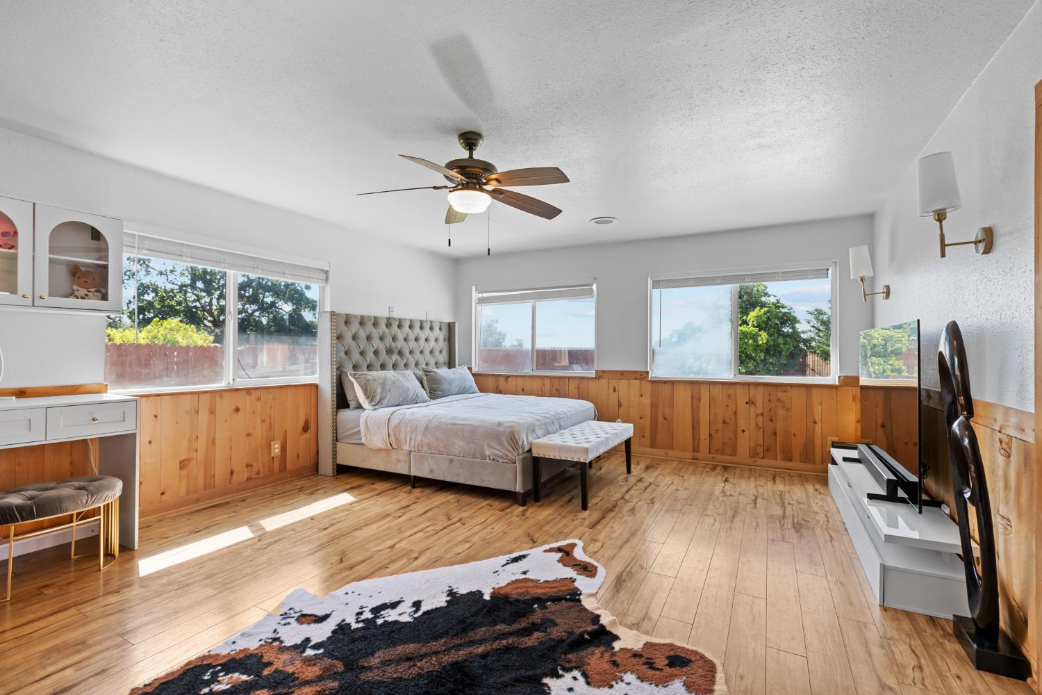 2409 Rio Oso Road Rio Oso, CA 95674 - Photo 16 of 67 a bedroom with a bed and wooden floor