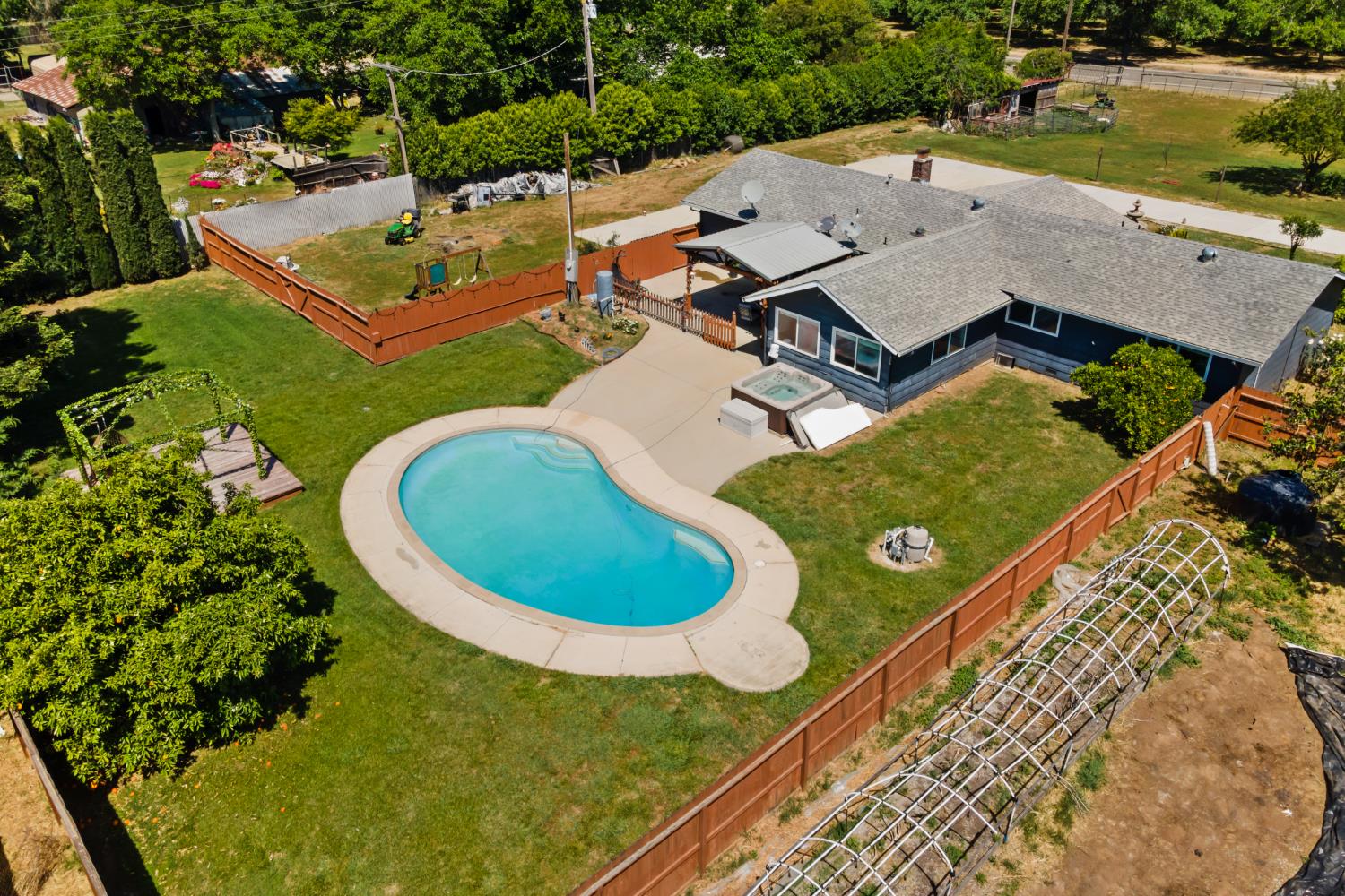 2409 Rio Oso Road Rio Oso, CA 95674 - Photo 36 of 67 an aerial view of a house