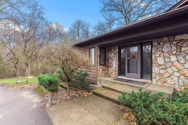 $4,000 | 5880 Christmas Lake Road, Excelsior, MN 55331