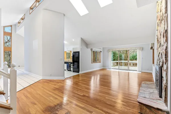 $4,000 | 5880 Christmas Lake Road, Excelsior, MN 55331