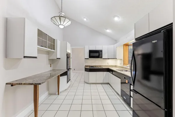 $4,000 | 5880 Christmas Lake Road, Excelsior, MN 55331