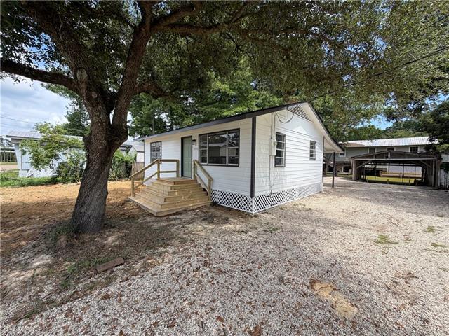 31950 Tetanne Drive Springfield, LA 70462 - Photo 3 of 15