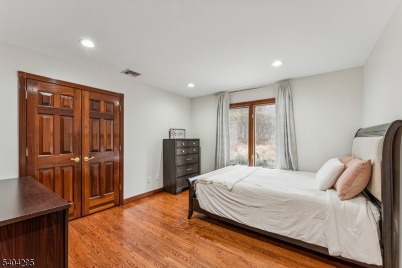 662 Foothill Road Bridgewater, NJ 08807 - Photo 28 of 46