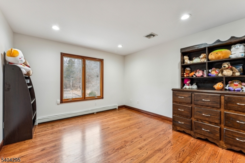 662 Foothill Road Bridgewater, NJ 08807 - Photo 29 of 46