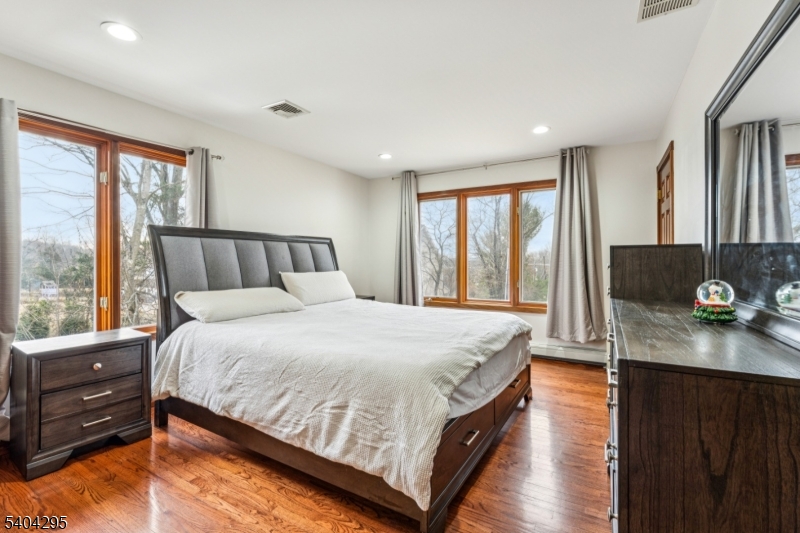 662 Foothill Road Bridgewater, NJ 08807 - Photo 30 of 46