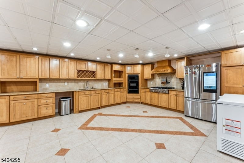 662 Foothill Road Bridgewater, NJ 08807 - Photo 33 of 46