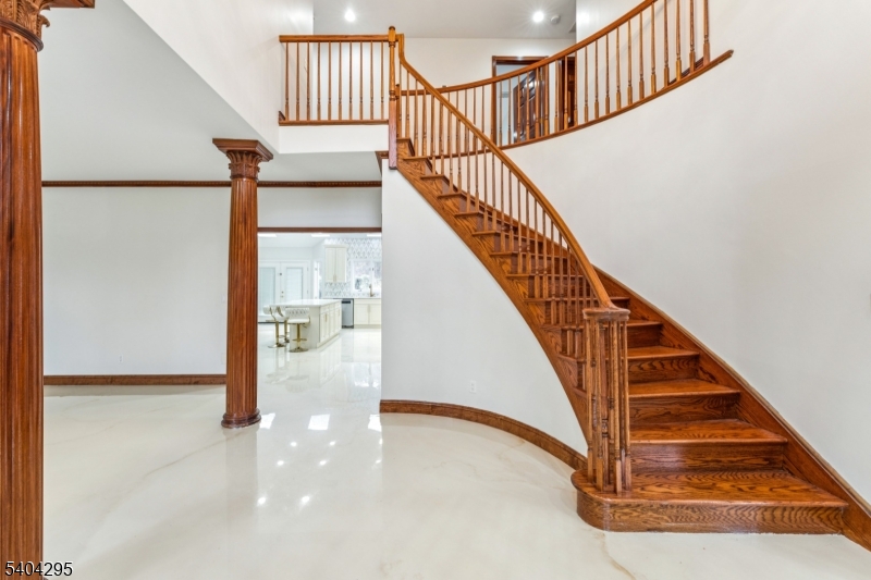 662 Foothill Road Bridgewater, NJ 08807 - Photo 4 of 46