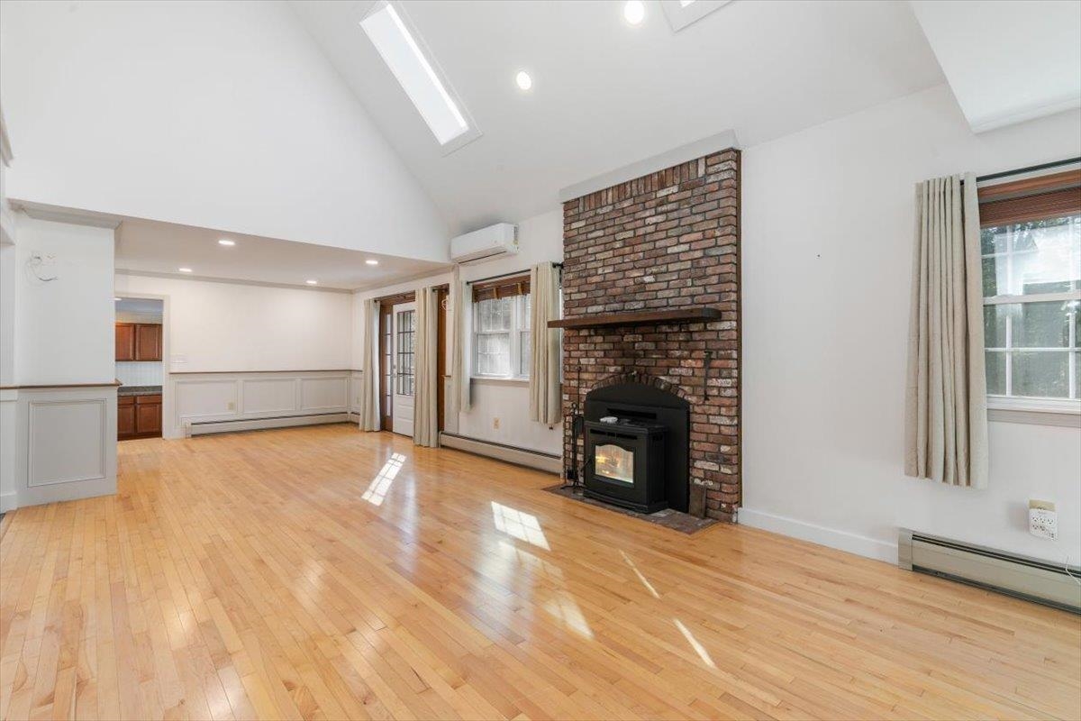 24 Oak Ridge Road Sandown, NH 03873 - Photo 12 of 45