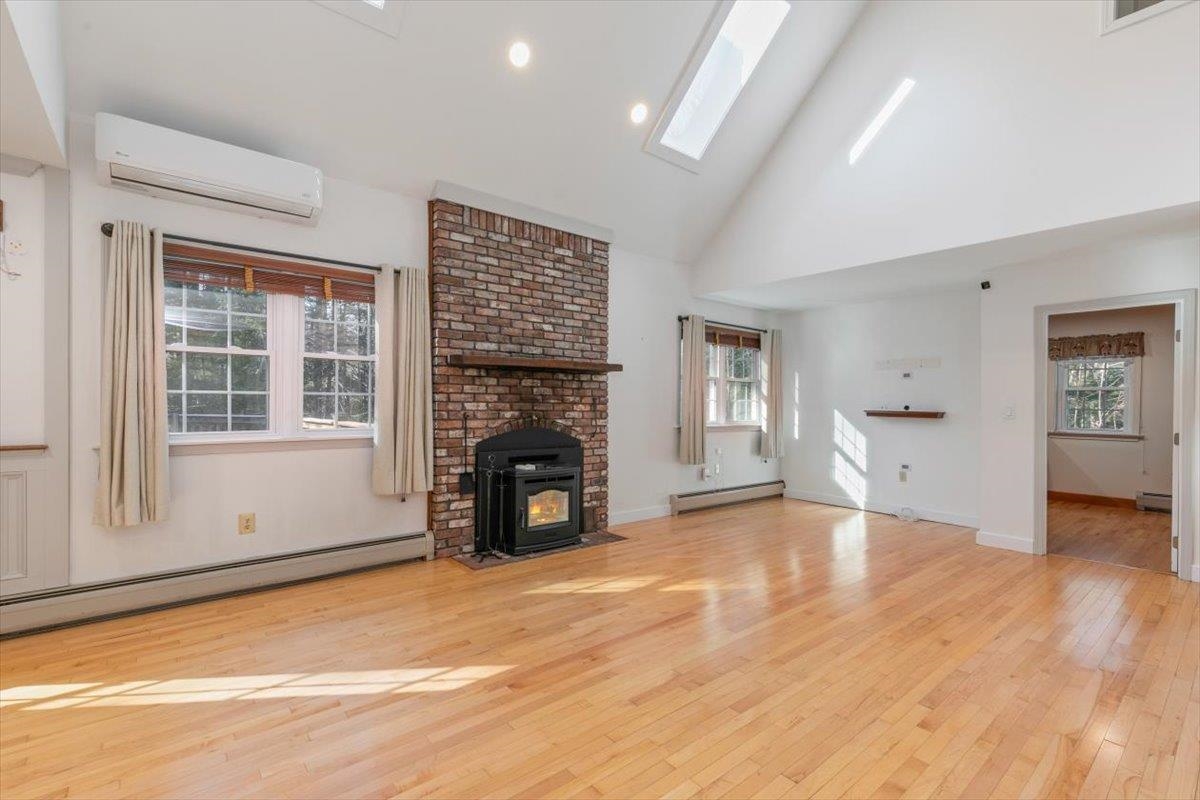 24 Oak Ridge Road Sandown, NH 03873 - Photo 14 of 45