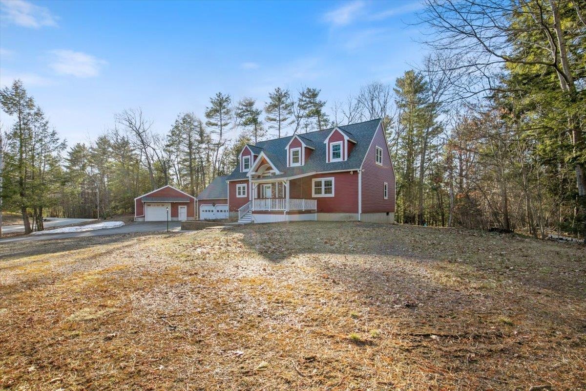 24 Oak Ridge Road Sandown, NH 03873 - Photo 3 of 45
