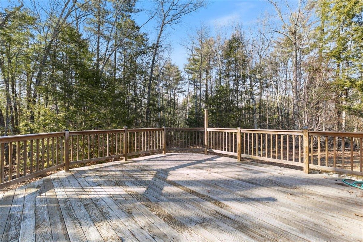 24 Oak Ridge Road Sandown, NH 03873 - Photo 37 of 45
