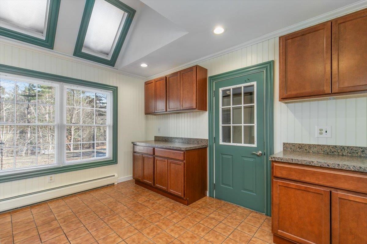 24 Oak Ridge Road Sandown, NH 03873 - Photo 10 of 45
