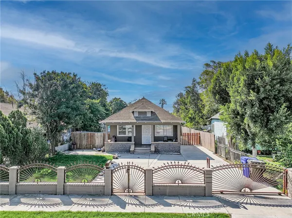 $630,000 | 521 West Sunkist Street, Ontario, CA 91762