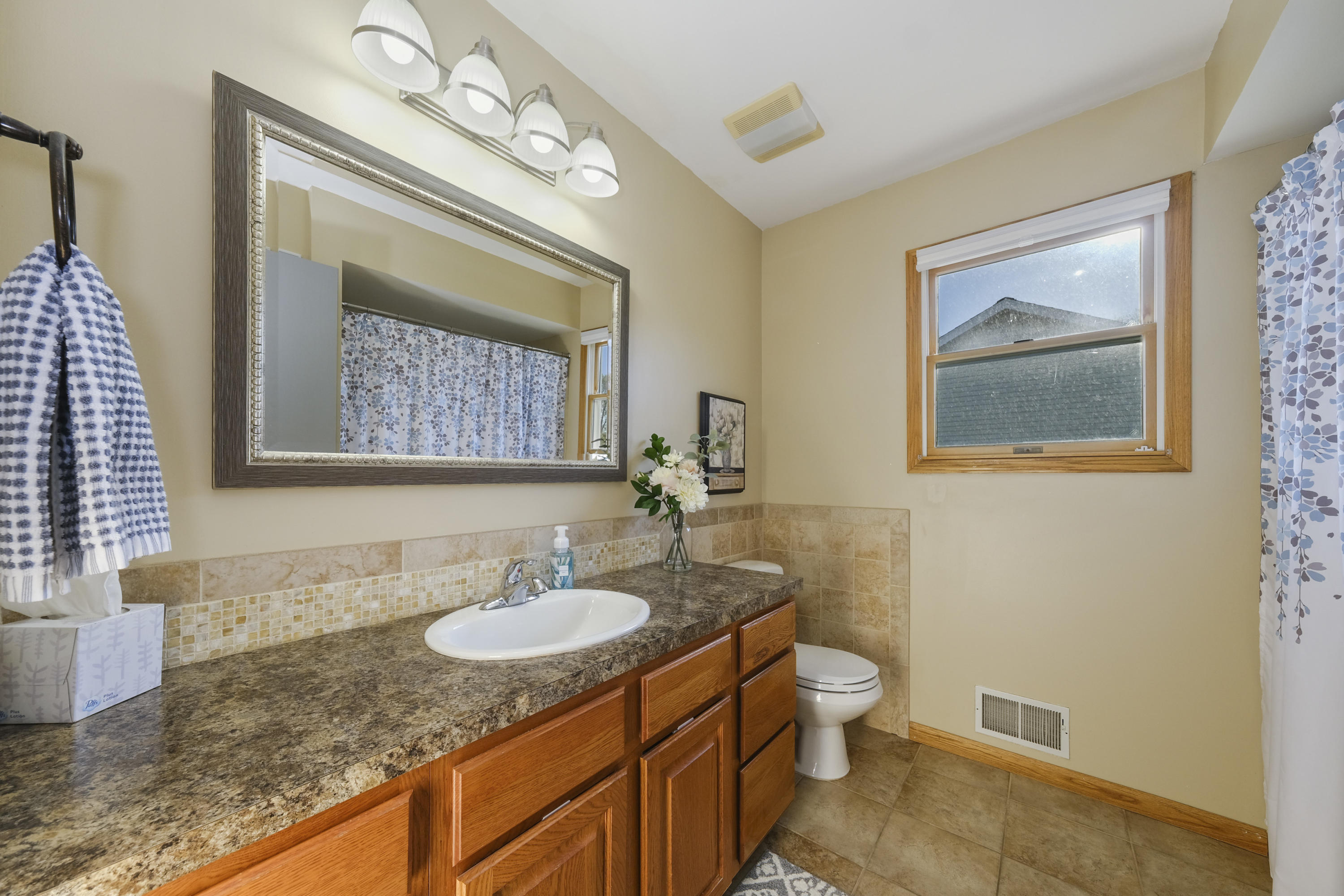 3164 Viewpoint Street Jenison, MI 49428 - Photo 27 of 63 Full Bath