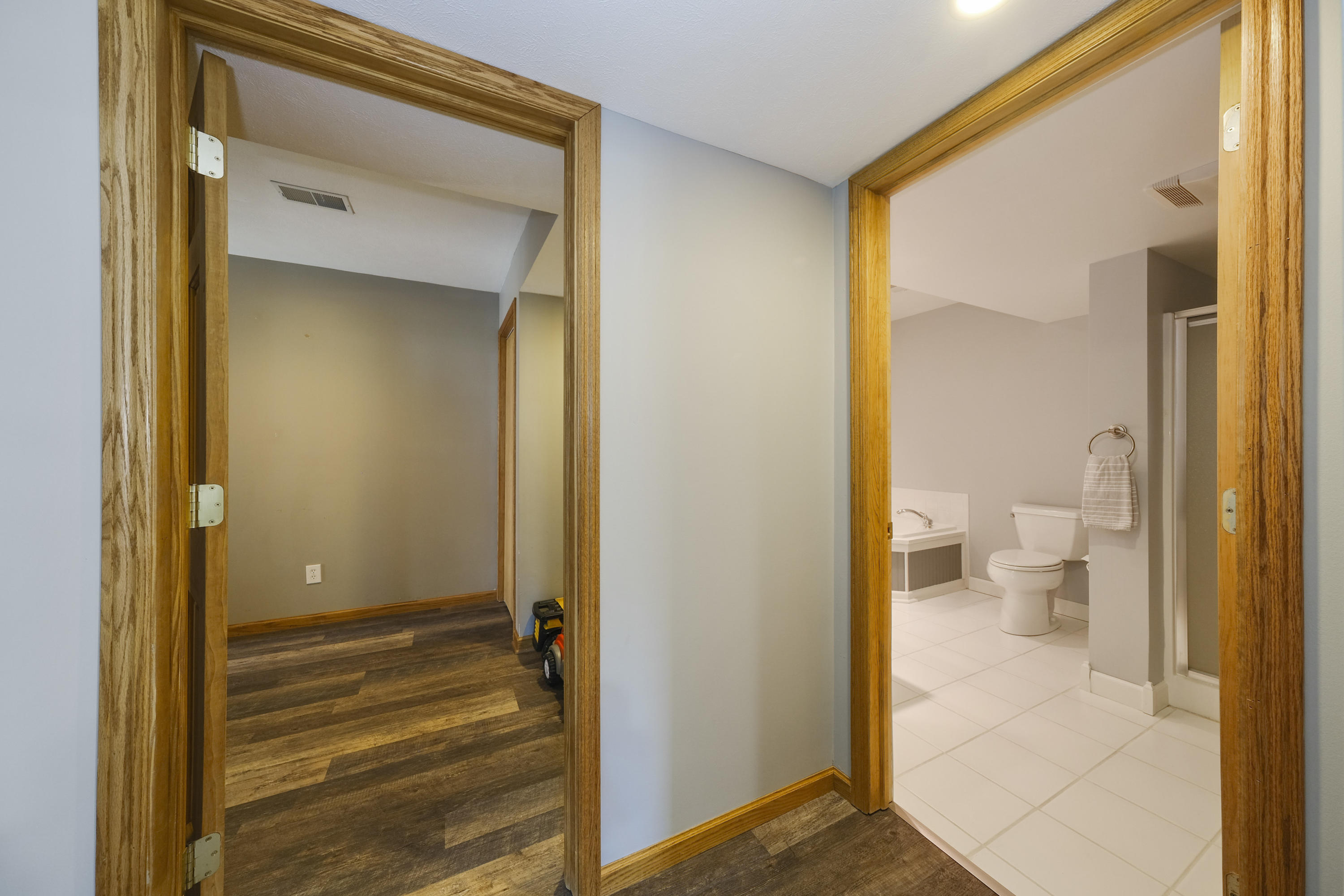 3164 Viewpoint Street Jenison, MI 49428 - Photo 40 of 63 Hallway