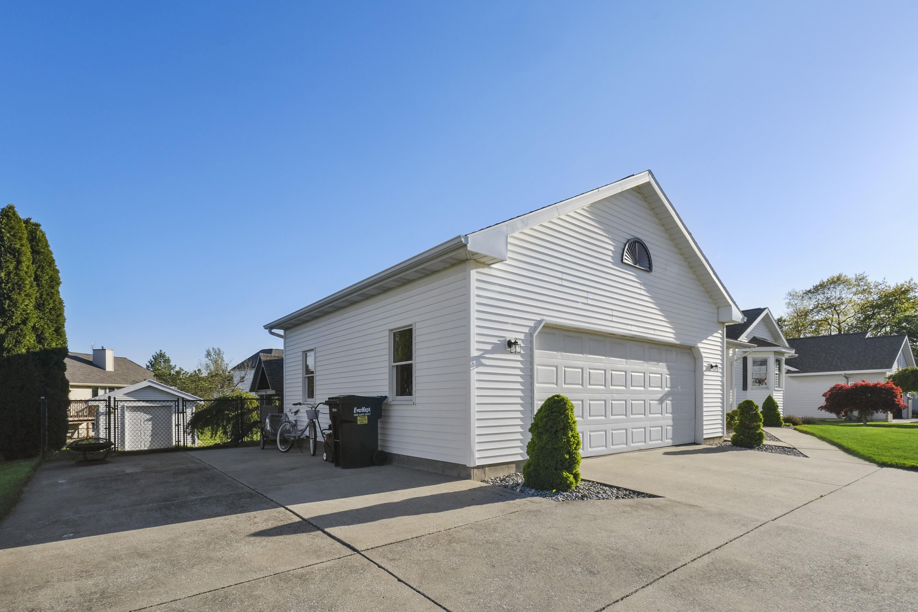 3164 Viewpoint Street Jenison, MI 49428 - Photo 10 of 63 Front View