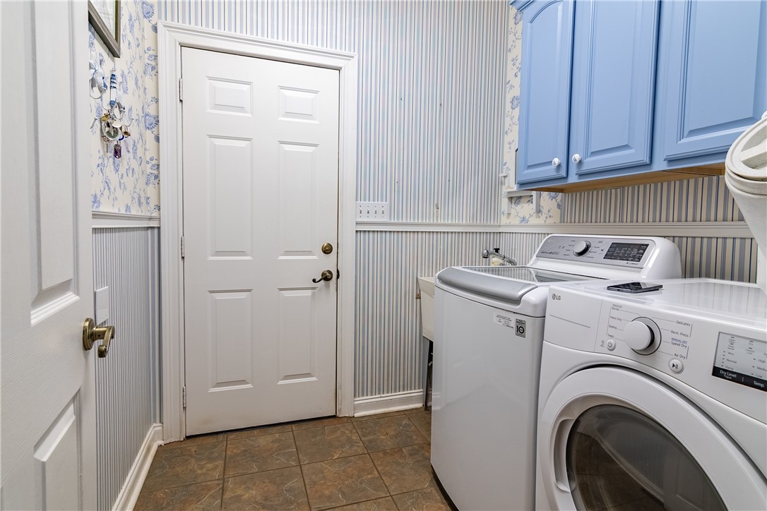 115 McPhail Farms Circle Anderson, SC 29621 - Photo 19 of 49 Laundry Room with sink