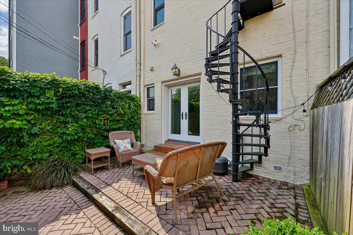 126 E Street Southeast Washington, DC 20003 - Photo 30 of 38