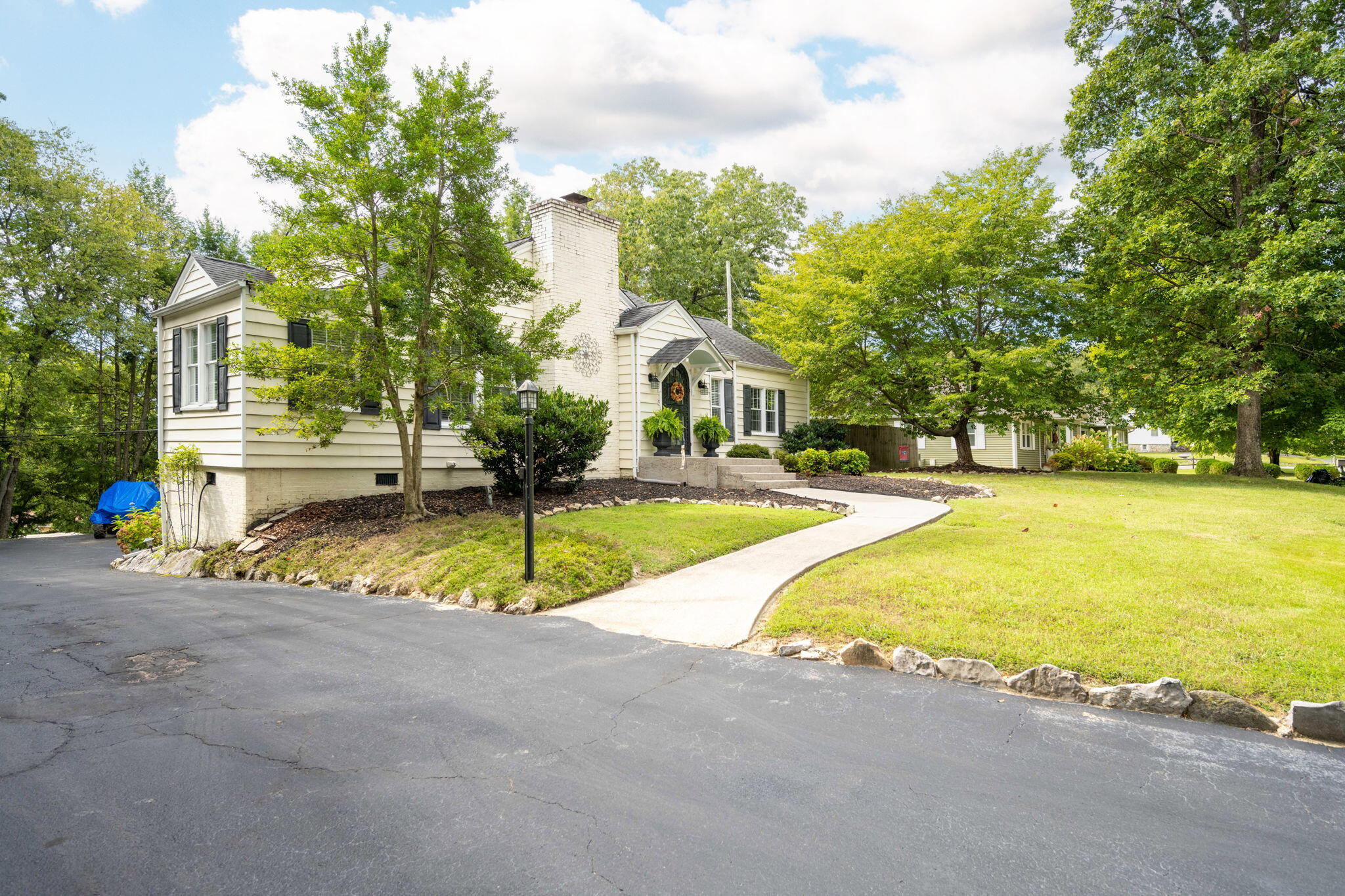 1630 South Rugby Place Chattanooga, TN 37412 - Photo 2 of 32 2-web-or-mls-DSC_8065