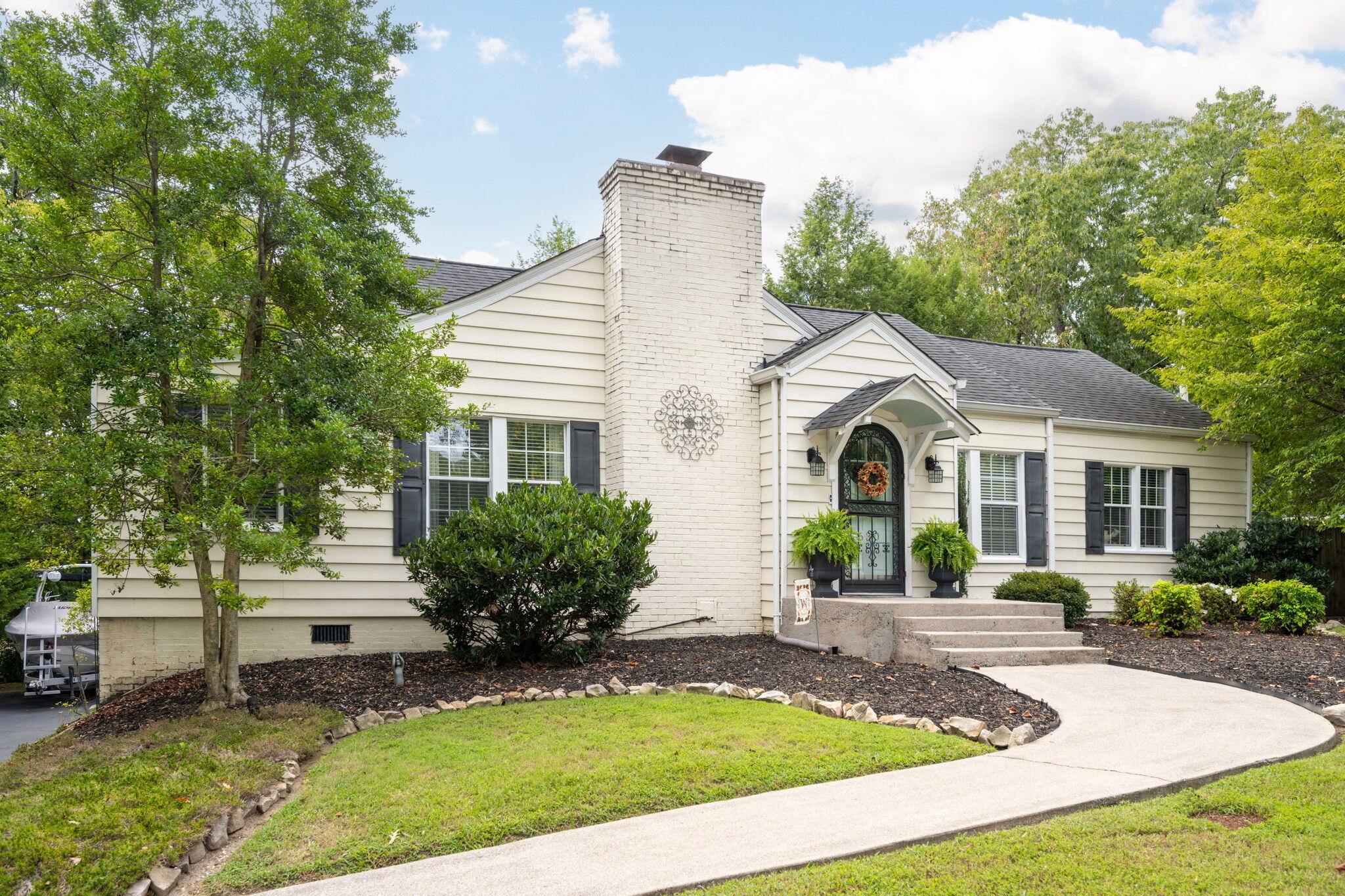 1630 South Rugby Place Chattanooga, TN 37412 - Photo 6 of 32 8-web-or-mls-DSC_8073